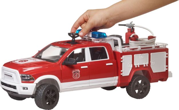 Bild von Bruder 02544 RAM 2500 Feuerwehreinsatzwagen mit Light + Sound Modul