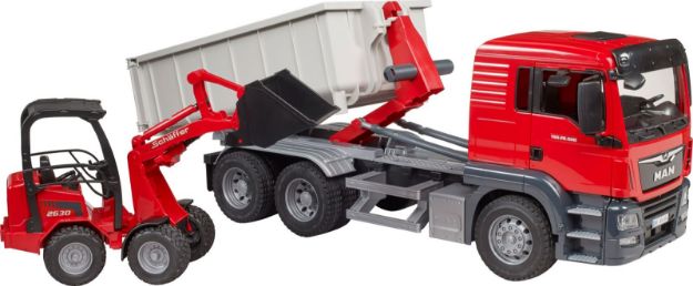 Bild von Bruder 03767 MAN TGS LKW mit Abrollcontainer und Schäffer Hoflader