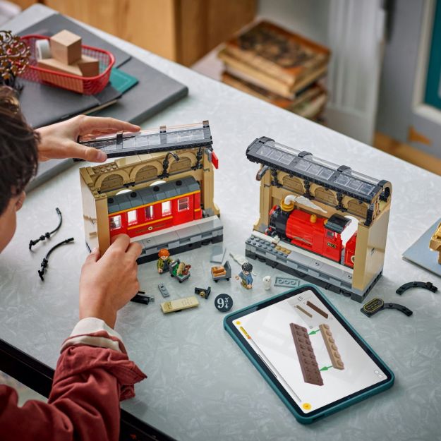 Bild von LEGO® Harry Potter™ - 76450 Buchstütze: Hogwarts™ Express