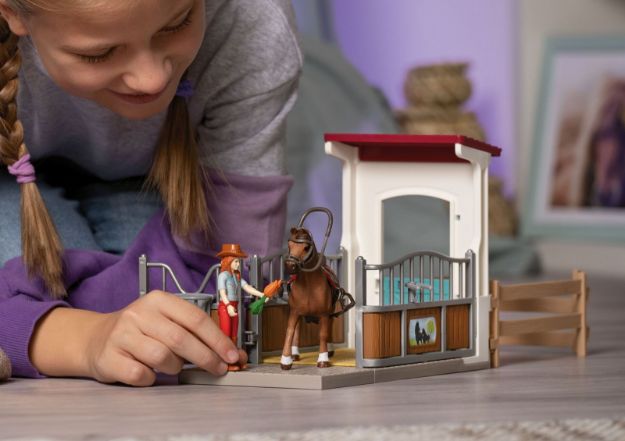 Bild von Schleich HC Pferdebox mit Hannah & Cayenne
