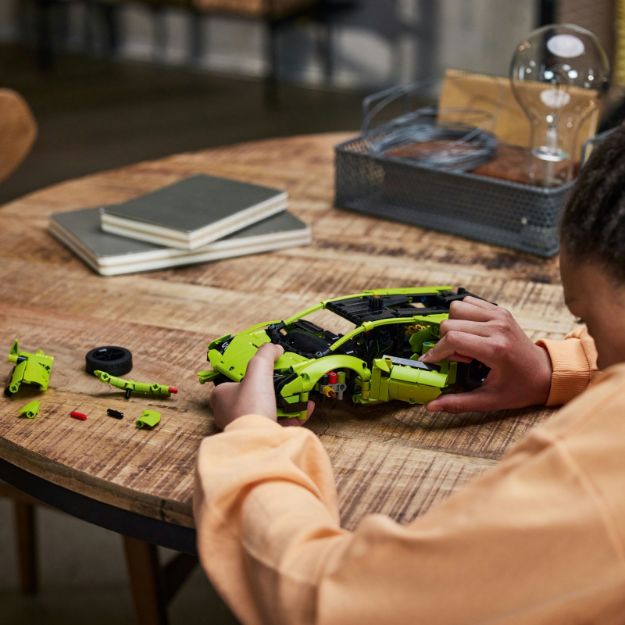 Bild von LEGO® Technic - 42161 Lamborghini Huracán Tecnica