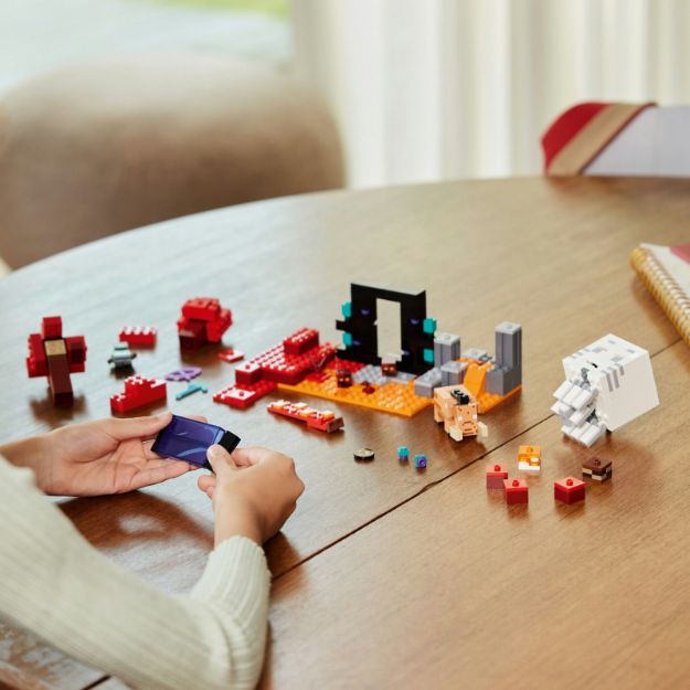 Bild von LEGO® Minecraft™ - 21255 Hinterhalt am Netherportal