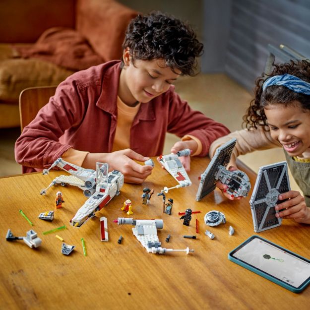 Bild von LEGO® Star Wars™ - 75393 Mashup aus TIE Fighter & X-Wing