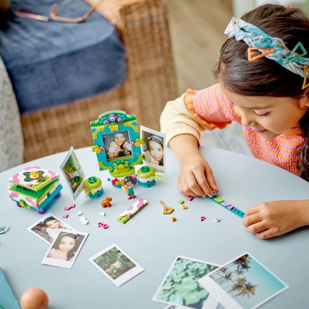 Bild von LEGO® Disney Classic - Mirabels Fotorahmen und Schmuckkassette