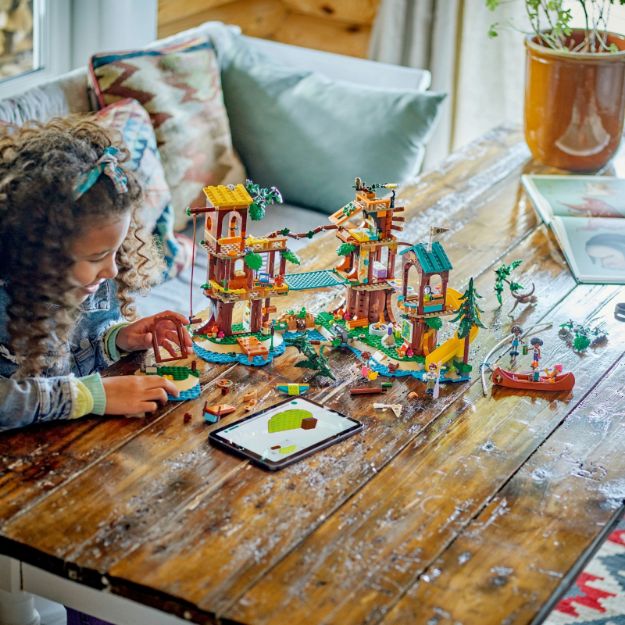 Bild von LEGO® Friends - 42631 Baumhaus im Abenteuercamp