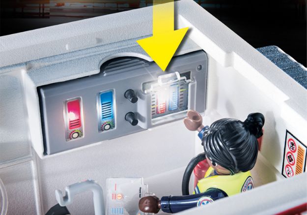 Bild von PLAYMOBIL® - Rettungs-Fahrzeug: US Ambulance - 70936