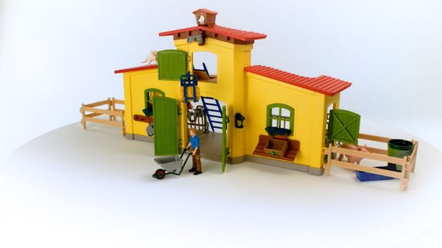 Bild von schleich® Farm World 42605 Großer Stall mit Tieren und Zubehör