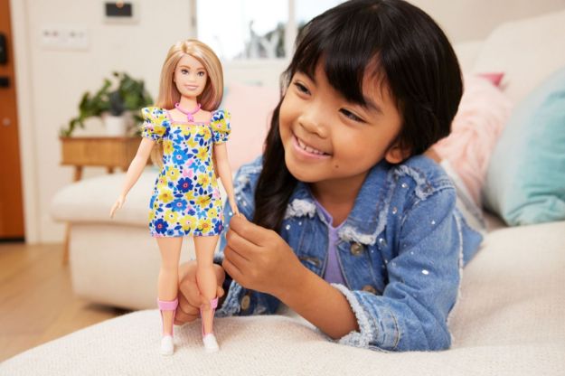 Bild von Mattel Barbie Fashionistas Puppen Sortiert - FBR37