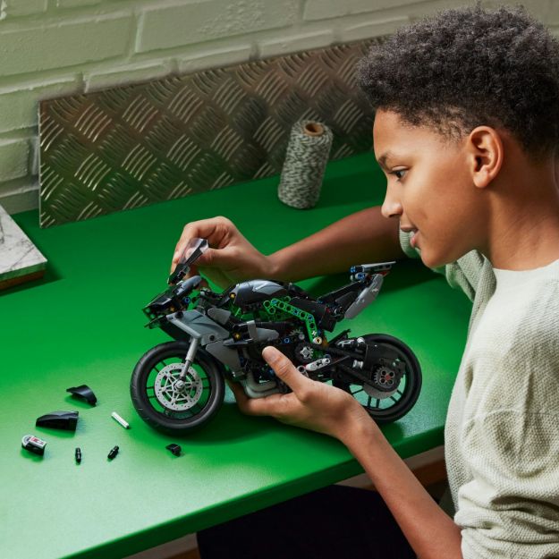 Bild von LEGO® Technic - 42170 Kawasaki Ninja H2R Motorrad