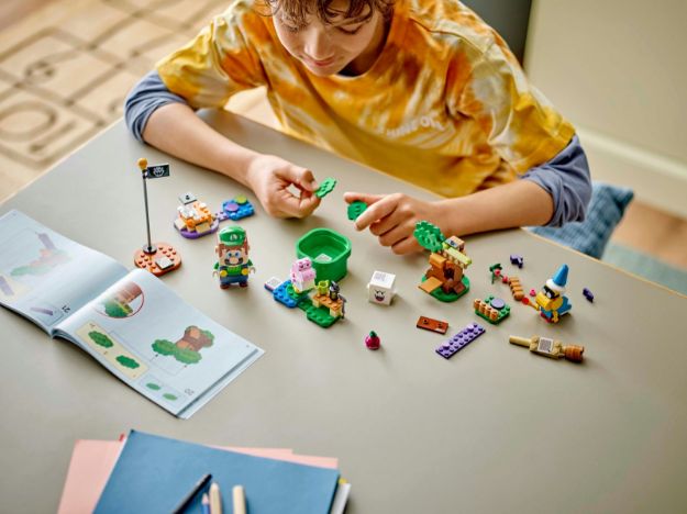 Bild von LEGO® Super Mario - 71440 Abenteuer mit dem interaktiven  Luigi™