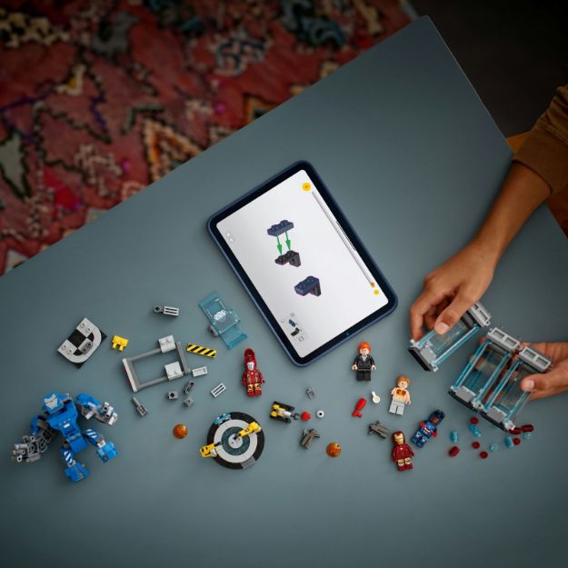 Bild von LEGO® Marvel Super Heroes™ - 76315 Iron Mans Labor: Halle der Rüstungen