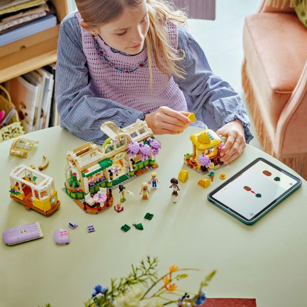 Bild von LEGO® Friends - 42671 Pflanzencafé und Blumenkiosk