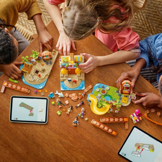 Bild von LEGO® Friends - 42673 Familienurlaub im Strandresort