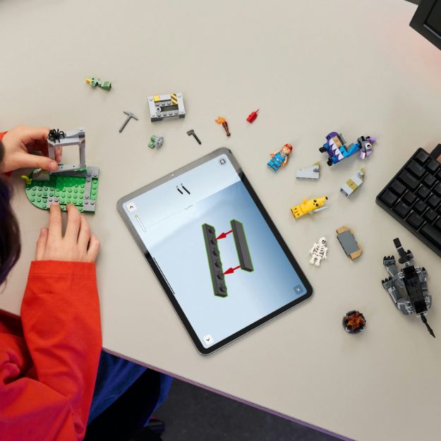 Bild von LEGO® Fortnite - 77075 Das Lager von Schali und der Zündkerzenkünstlerin
