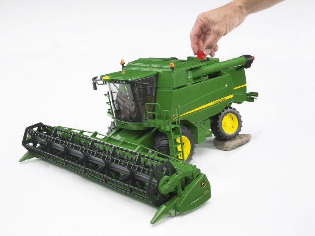 Bild von Bruder 02132 John Deere Mähdrescher T670i