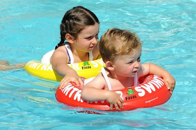 Bild von Swim Trainer Classic, ab 3 Monate, 6-18 kg, # ca. 42 cm, rot - 10110