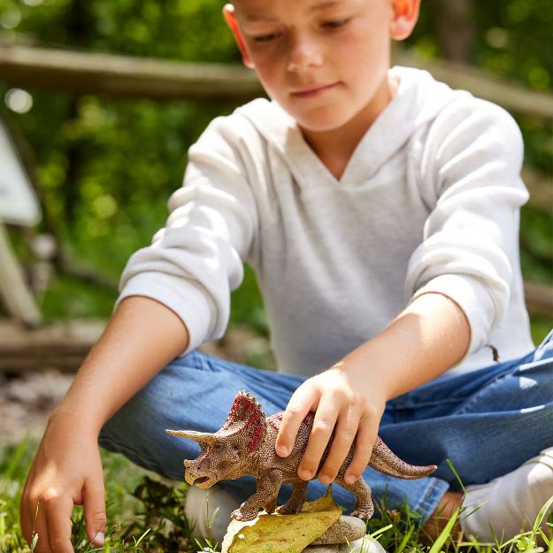 Bild von schleich® Dinosaurs - 15000 Triceratops, ab 5 Jahre