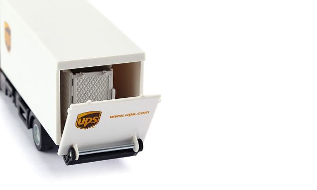 Bild von SIKU 1997 MAN LKW mit Kofferaufbau und Ladebordwand