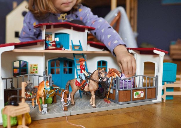 Bild von schleich® Horse Club 42567 Reiterhof