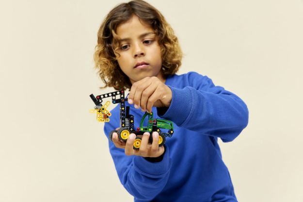 Bild von LEGO® Technic - 42218 John Deere 1470H Rad-Harvester