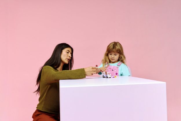 Bild von LEGO® Friends - 42675 Einhorn-Kuchenlieferwagen