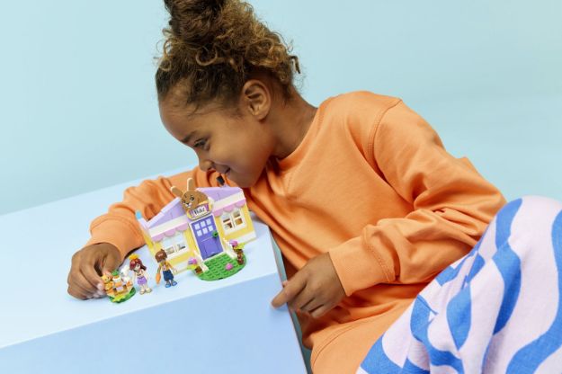 Bild von LEGO® Friends - 42679 Heartlake City Hasenhotel