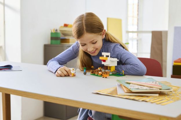 Bild von LEGO® Minecraft™ - 21585 Hühnerfarm