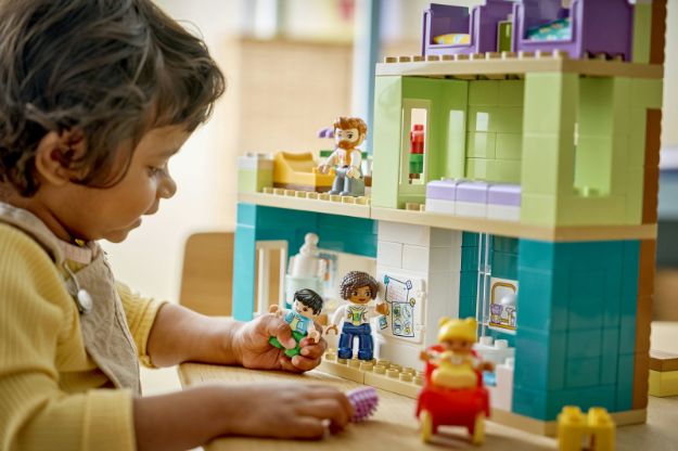 Bild von LEGO® DUPLO® - 10470 Modernes Familienhaus mit Figuren – 3-in-1-Set