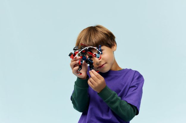 Bild von LEGO® Marvel Super Heroes™ - 76337 Miles Morales Mech vs. Spider-Man 2099