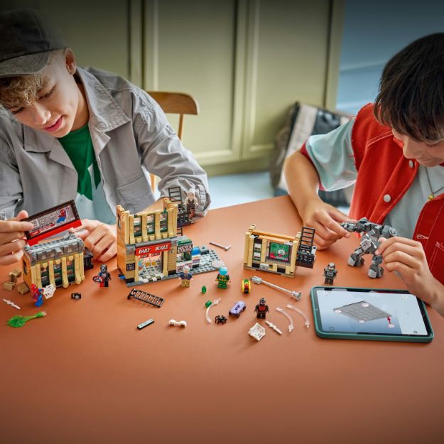 Bild von LEGO® Marvel Super Heroes™ - 76342 Spider-Man vs. Mysterio: Daily Bugle