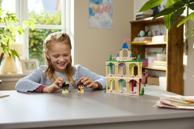 Bild von LEGO® Disney Princess - 43291 Die Mini-Prinzessinnen Belle und Tiana mit ihrem Schloss
