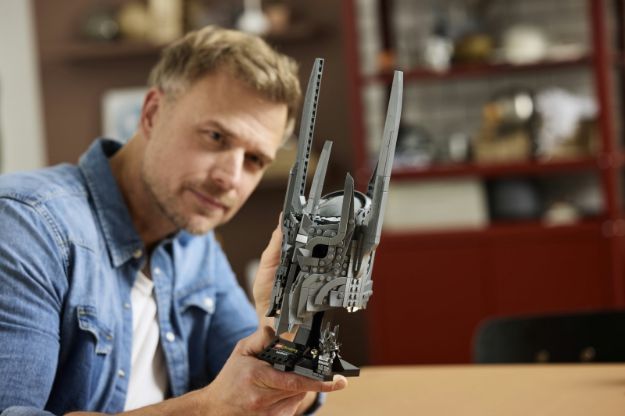 Bild von LEGO® Icons - 11373 Der Herr der Ringe: Saurons Helm