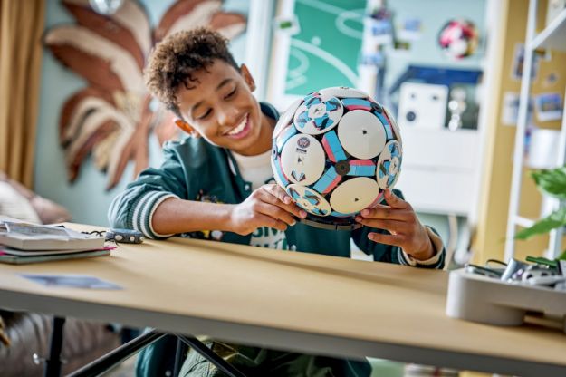 Bild von LEGO® Editions Football - 43019 Fußball