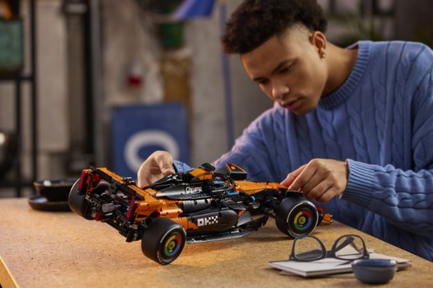 Bild von LEGO® Technic - 42228 McLaren MCL39 F1® Rennwagen